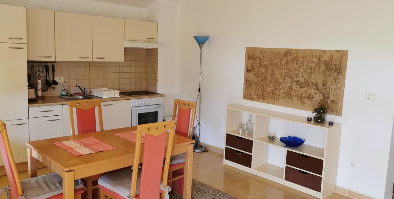 Apartment Cota Vinkuran Buitenkant foto