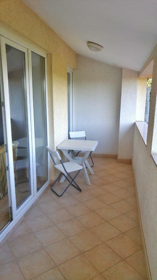 Apartment Cota Vinkuran Buitenkant foto